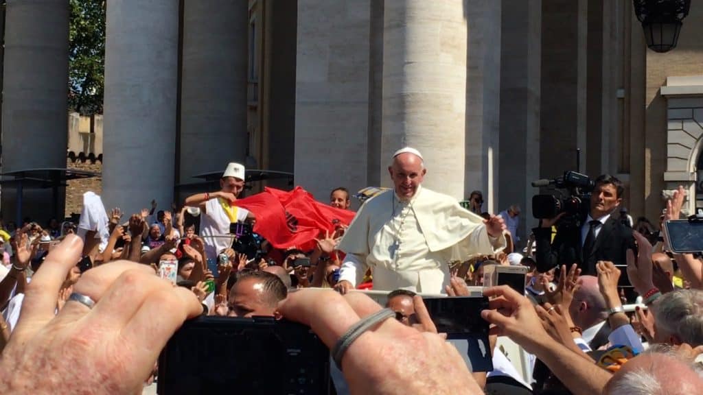 pope-francis-st-peter-square