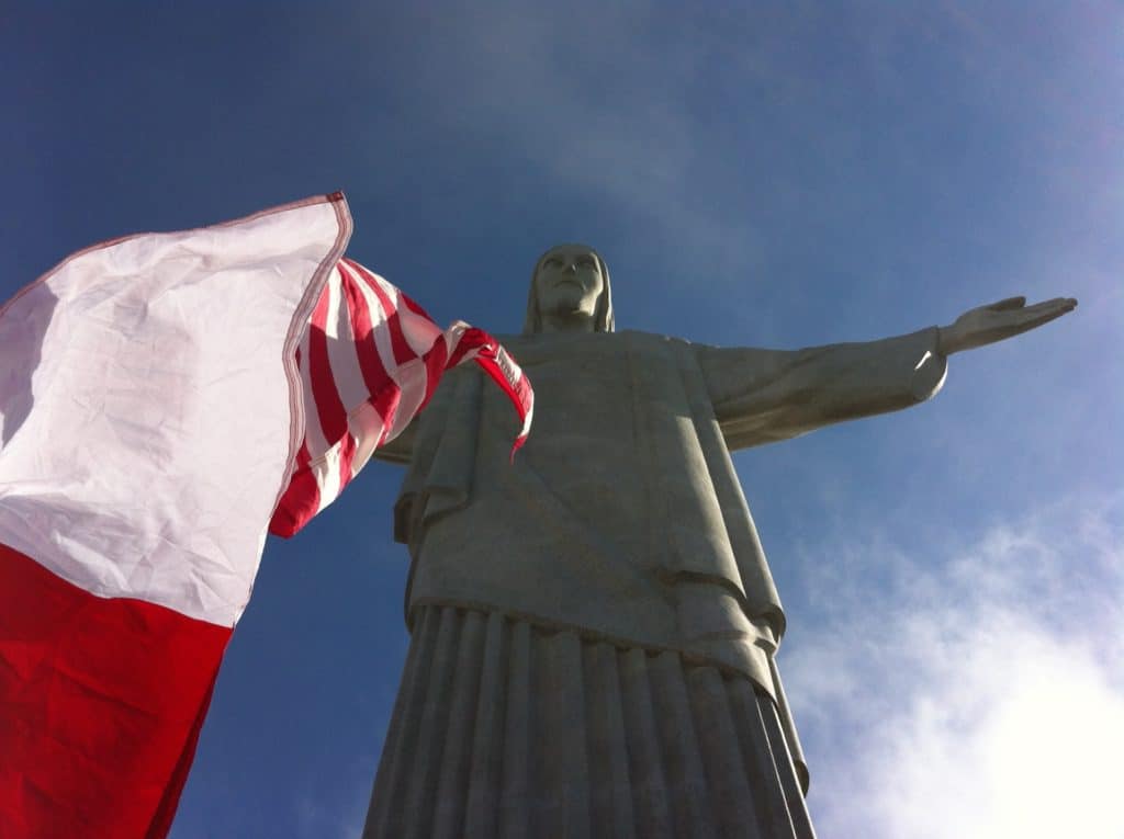 cristo-redentor-flag-wyd-2013